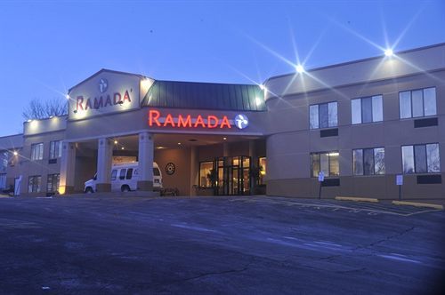 Ramada By Wyndham Newburgh/West Point Hotel Exterior photo